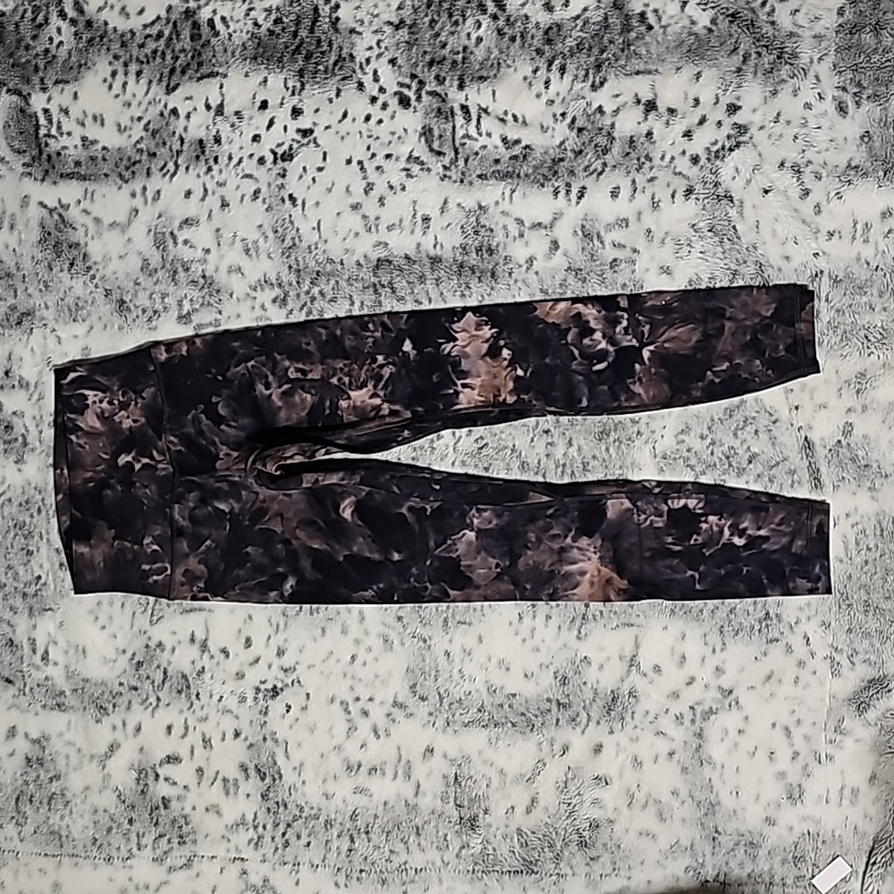EUC Lululemon Align HR Pant 25" size 2 Diamond Dye